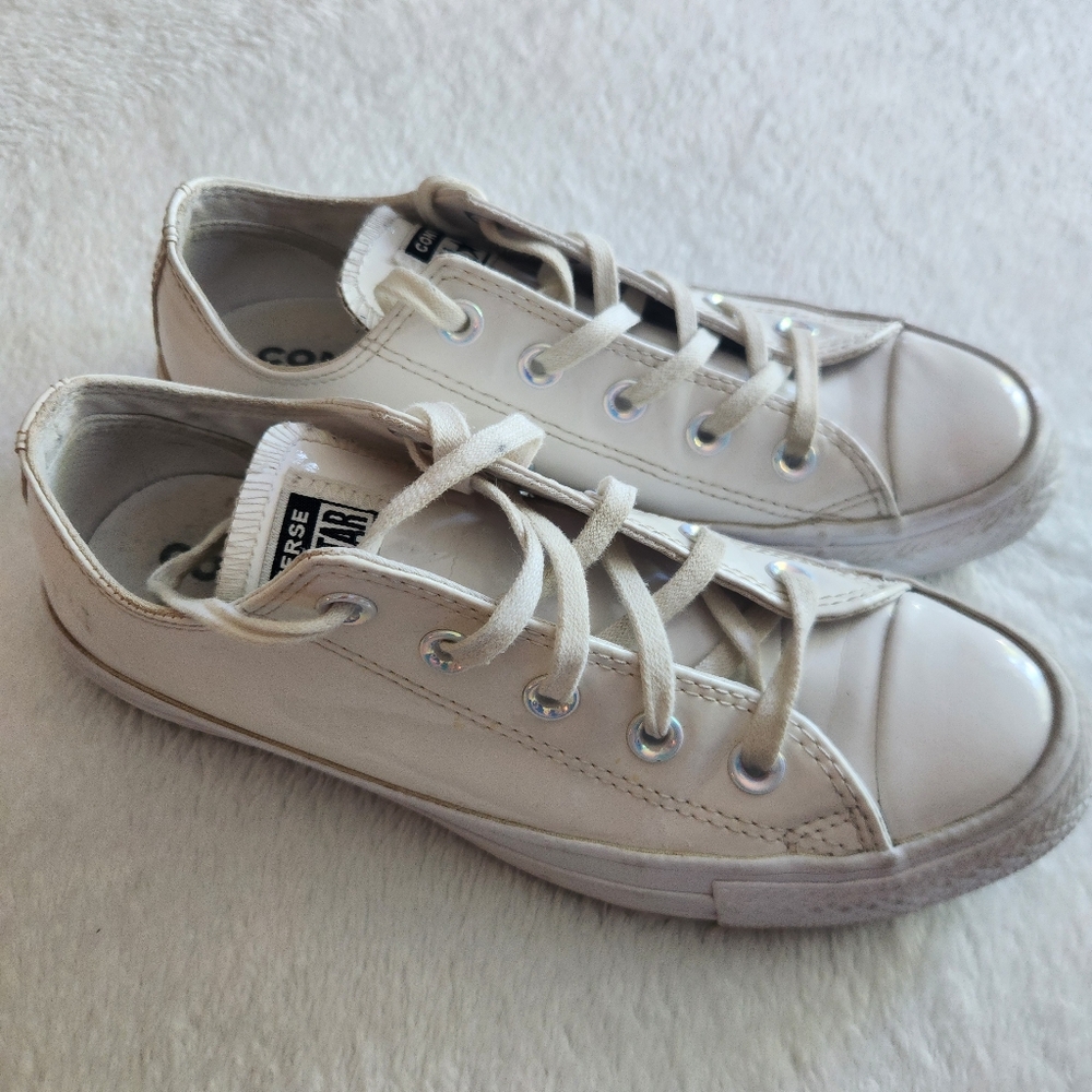 Converse All Star White‎ Patent Leather Low Top Womens Sz 6 Mens 4